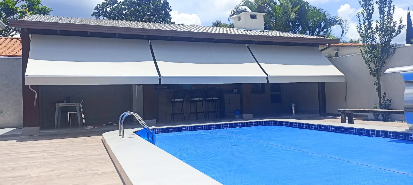 Toldo Cortina com Braço 3