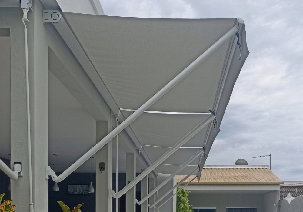 Toldo Cortina com Braço 2