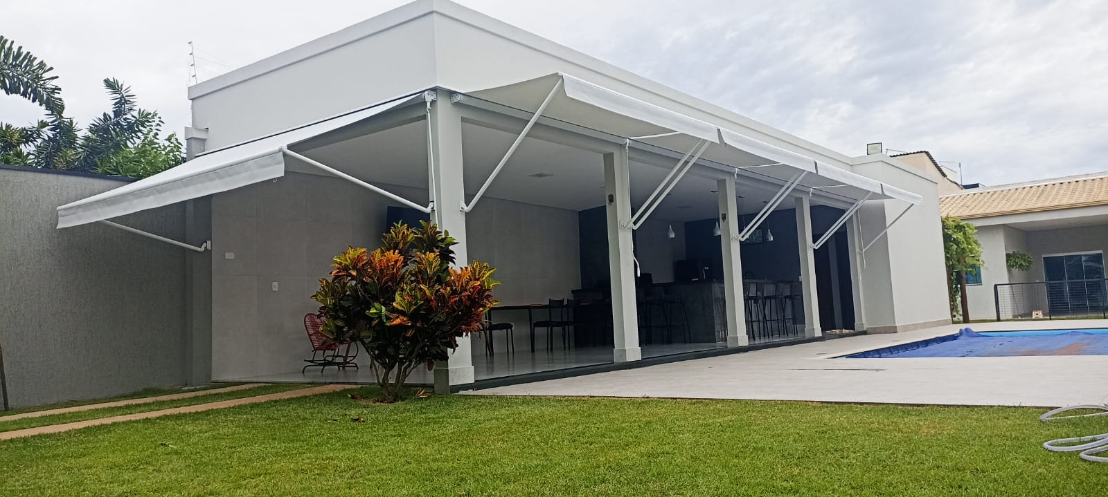 Toldo Cortina com Braço 4